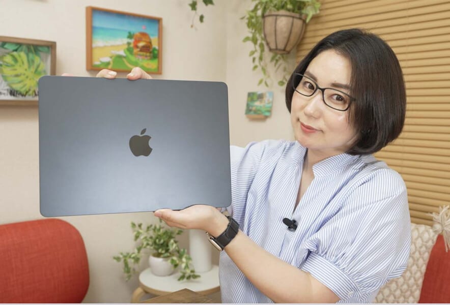 先行レビュー】欲しさ極まるM2 MacBook Air の新色ミッドナイト実機