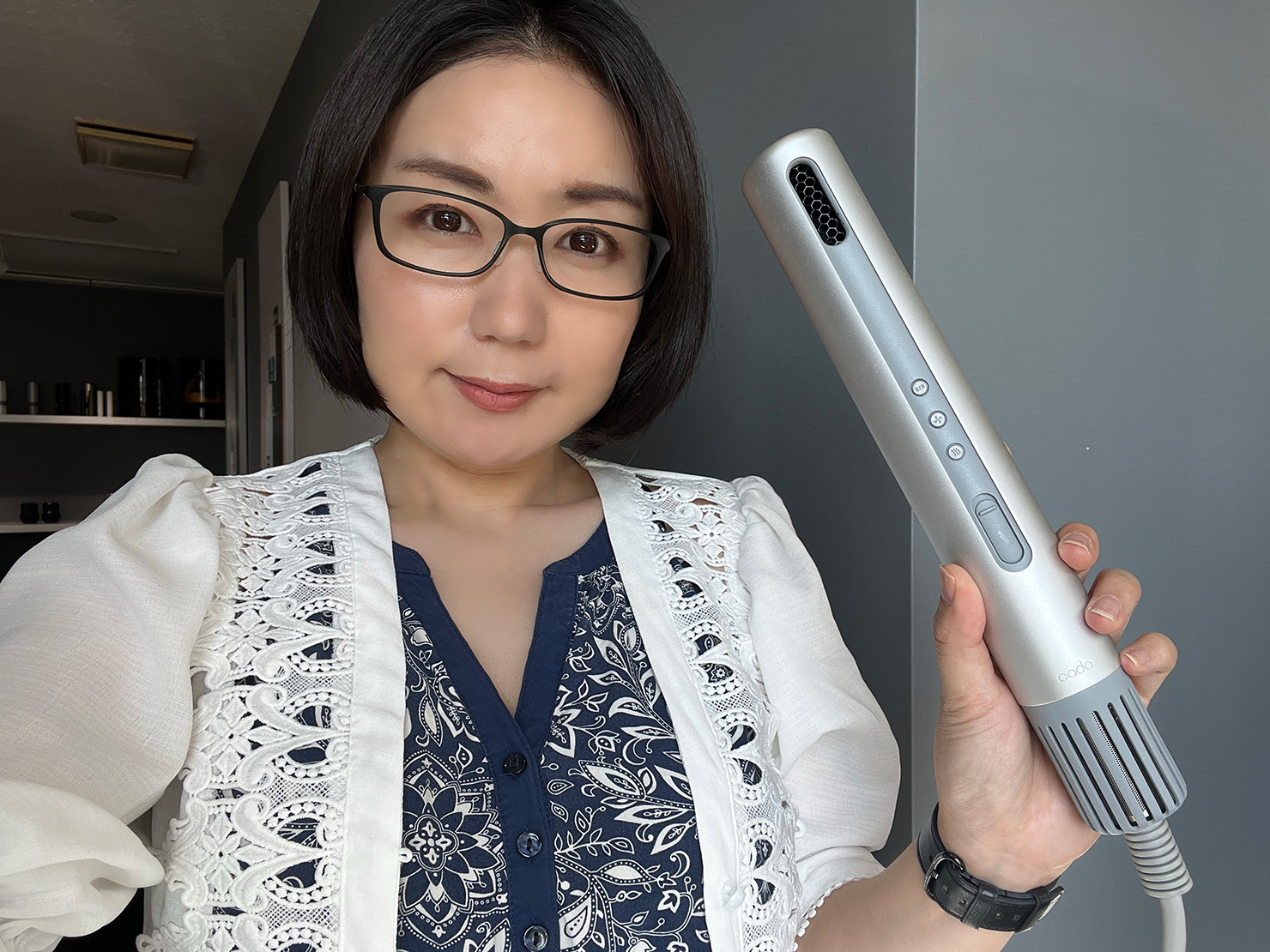 まっすぐなドライヤー「cado」クラファン開始、ヘアセット革命が起こる予感 | Gadgetouch - ガジェタッチ