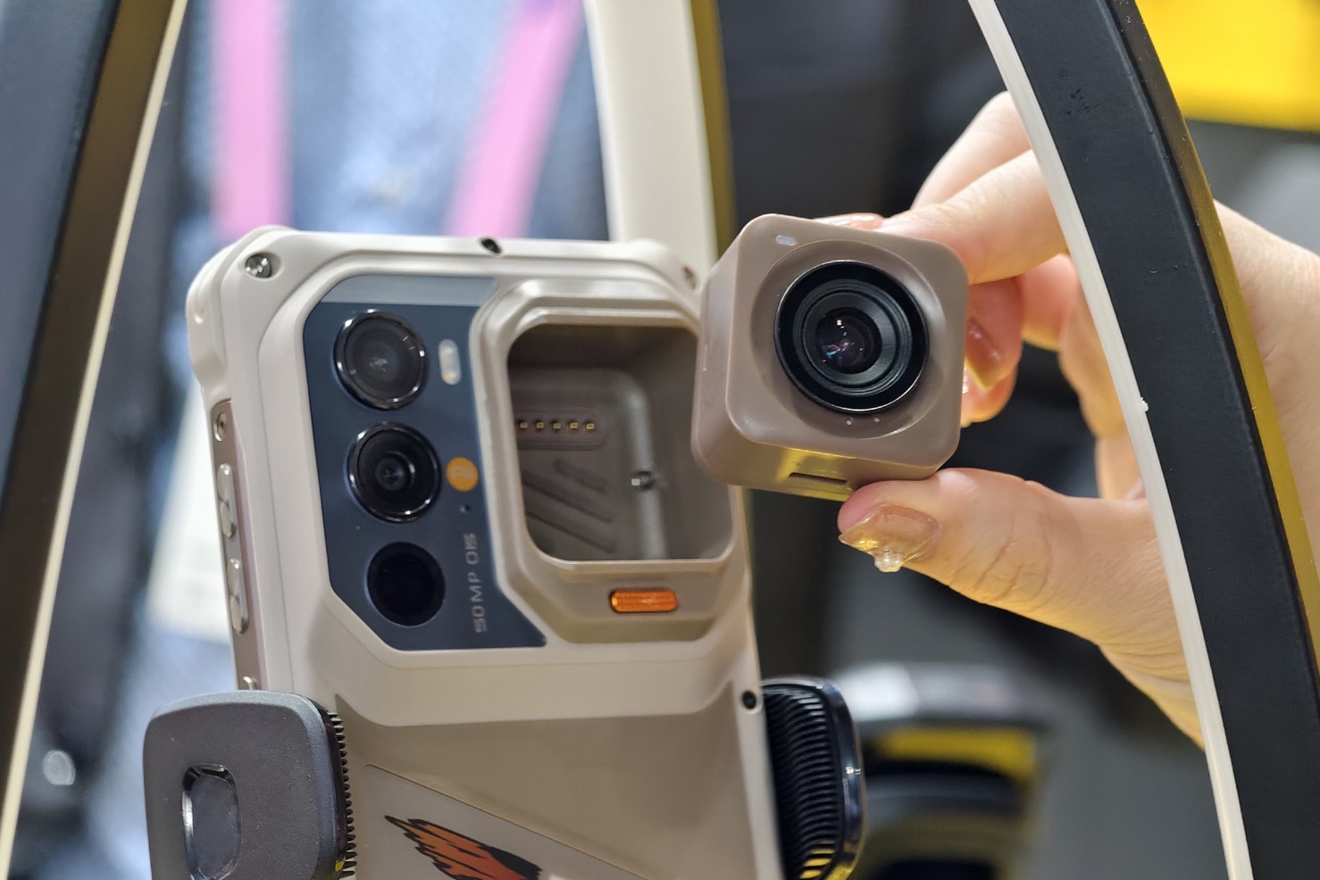 RuggedPhone-1.jpg RuggedPhone 1